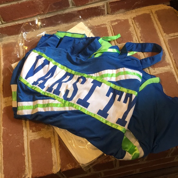 Super fun cheerleader costume with pom-poms! - Picture 3 of 6